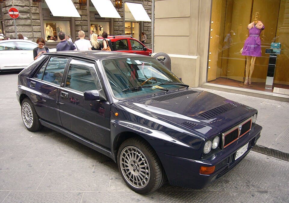 Lancia Delta HF Integrale de face
