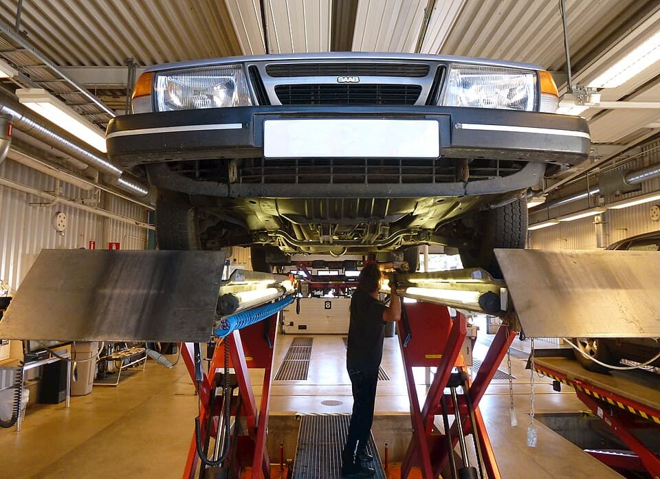 Saab 900 GL berline de face